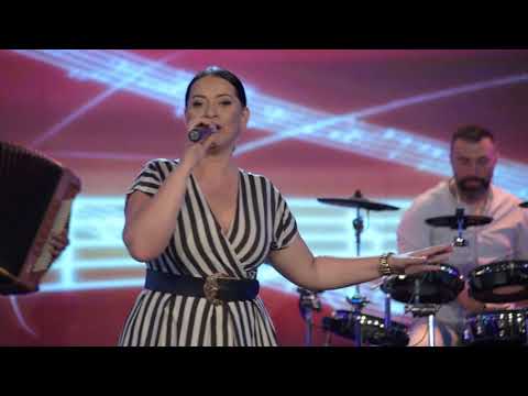 Aneta i Grupa Molika - Gorda Makedonka (Art Studio Production Live TV Show)