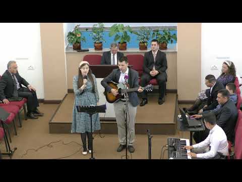 Familia Samy Tomuș - Nu-i mai dulce, mai sfântă cântarea