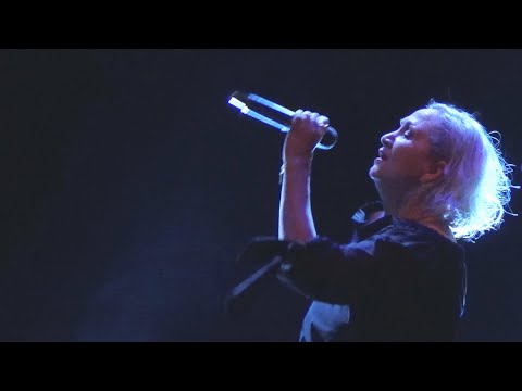 Bára Basiková: Amazing Grace (traditional)