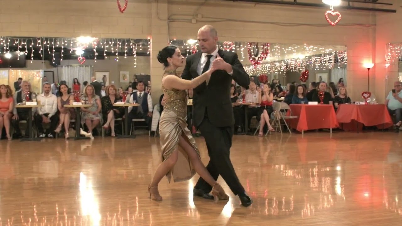 Video thumbnail for Guillermina Quieroga and Mariano Logiduce at Milonga Sonata 3/3
