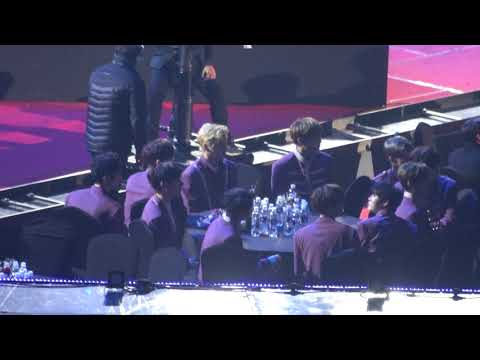 180125 서울가요대상 워너원 Wanna One 대기석(뉴이스트W무대) Wanna One reaction to Nuest W