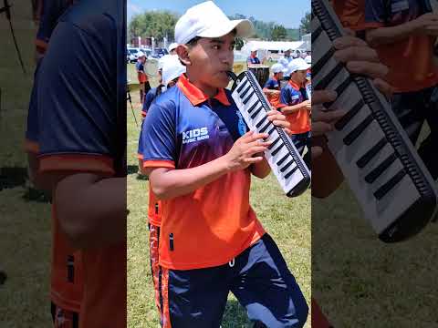 😍🤩KIDS MUSIC BAND Ricardo Anderson participando en la feria titular de Santa Cruz Verapaz