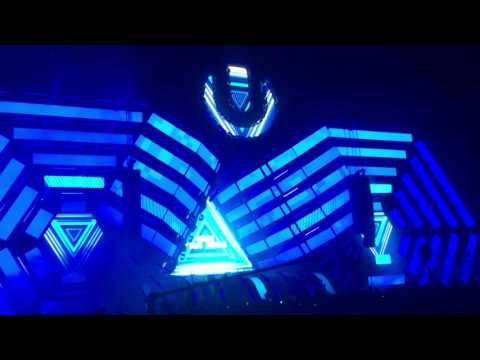 Hardwell & Thomas Newson vs. Armin van Buuren & W&W - 8Fifty vs. ID (Orchestra)