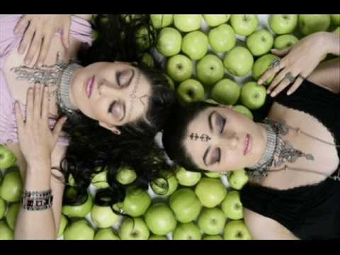 Inga & Anush - Qarsun Karas