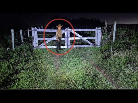 GRAVAMOS O FAMOSO MENINO DA PORTEIRA - O ESPIRITO DELE NÃO QUER DEIXAR O LOCAL