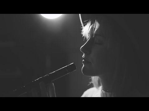 UraganiuS ir Emilija Lendraitytė - Strazde strazdeli (official video)