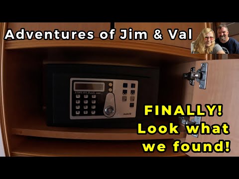 Thumbnail for Inside Look: Cabin 7558 on Voyager of the Seas