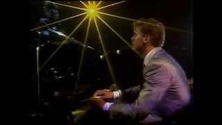Luis Miguel - Perdoname (en vivo) toca piano HD