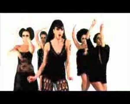 Rebeka Brown "Real things" videoclip