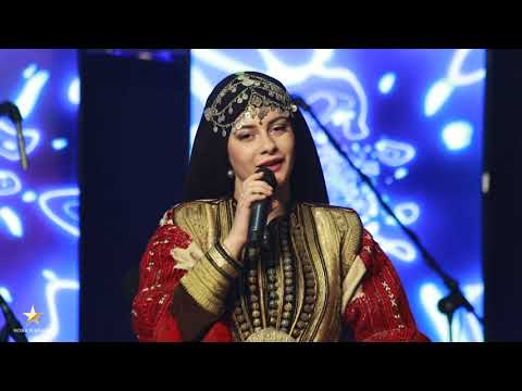 Jovana Bogdanoska  -  Dafino platno belese