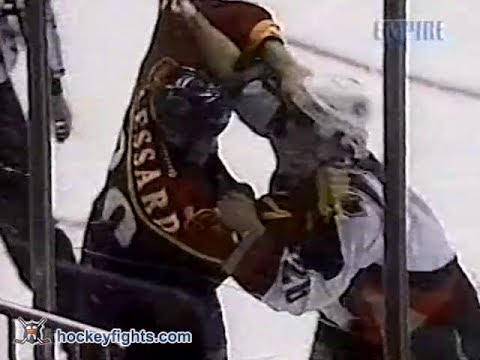 Eric Boulton vs Francis Lessard Mar 17, 2004