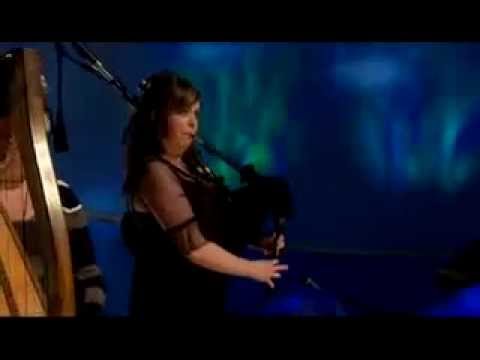 Dòchas - Walking on the Moon