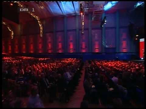 Outlandish Feat. Randi Laubek - I Danmark Er Jeg Født (Live).avi
