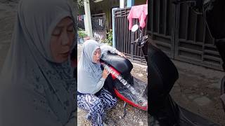 Download lagu Basah deh mp3 Download lagu Basah deh mp3