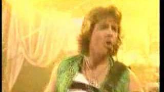 LOS FANTASMAS DEL CARIBE, ELLA ES (Clip)