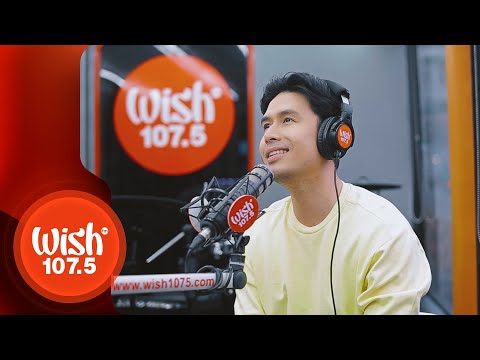 Christian Bautista performs "Rainbow" LIVE on Wish 107.5 Bus