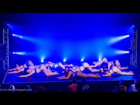 Slow Burn students perform Stand Still - The Bombshell Burlesque Academy
