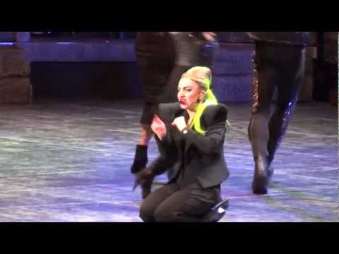 Lady Gaga Injured Herself During Scheiße Live Montreal 2013 HD 1080P