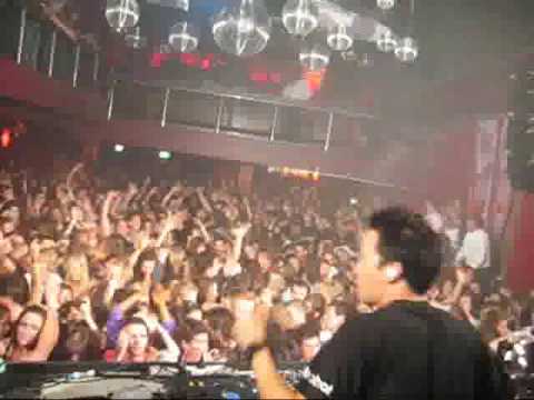 laidback luke plays sgt. slick - right in the night (mind electric remix)