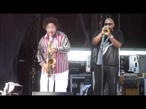 Warren Haynes Band feat. Rashawn Ross - Man in Motion - 9.3.11 - Gorge DMB Caravan