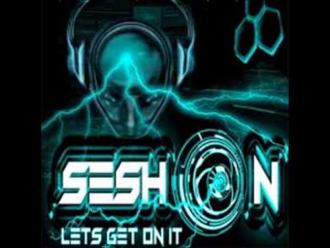 dj-gammer 2 turntables 1 mixer live at htid weekender march 2012