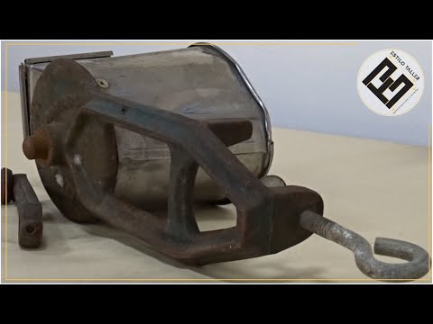 RESTORATION RUSTY KITCHEN CHEESE GRINDER