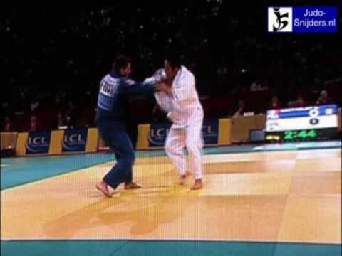 Judo 2009 Paris: Bertholet (FRA) - Akimoto (JPN) [-66kg].