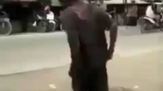 Download lagu Orang gila joget dangdut mp3