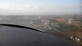 preview picture of video 'Approach and landing at Tojeira airfield - Sintra - Portugal'