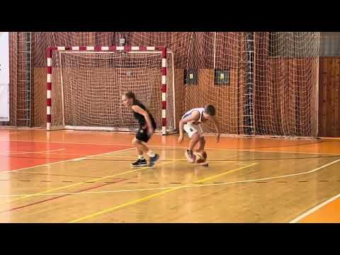 JcTED.cz v terénu! Basketbal - oblastní přebor minižactva U12: SKB Strakonice - České Budějovice