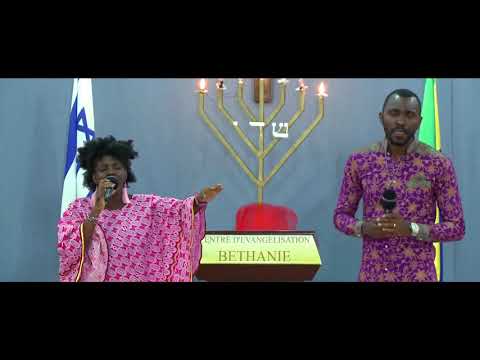 ANHAF & BUSSINE (interpreting "Ocean" From Taya smith of Hilsong Worship)