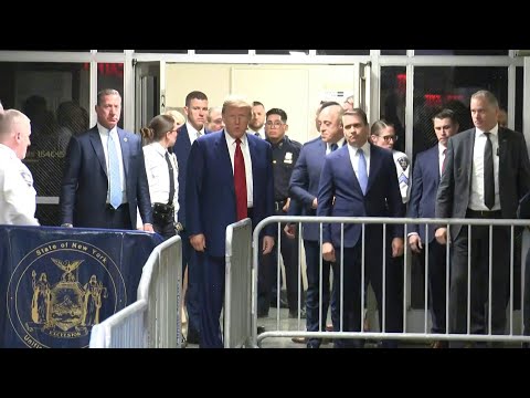 Trump arrives in Manhattan courtroom and denounces a "witch hunt" | AFP