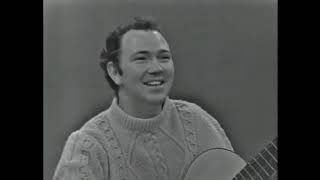 Clancy Brothers Tommy Makem and Pete Seeger perform The Wild Rover