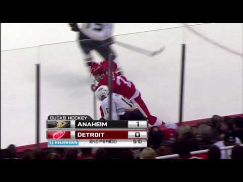 Corey Perry vs Justin Abdelkader
