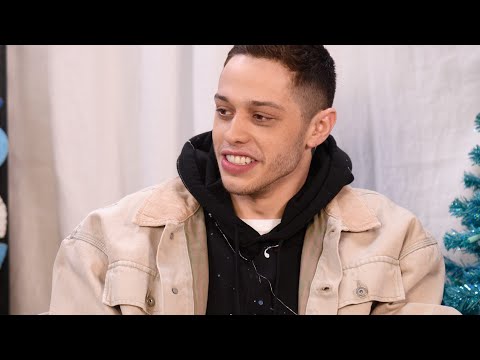 'SNL' Pete Davidson plays Aaron Rodgers, Trump impression earns praise during cold open