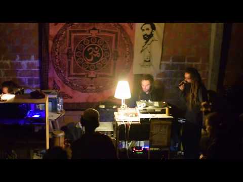 YOUTH & TRUTH L.S. LIKKLE AFRICA : REALMS OF DUB pt.2