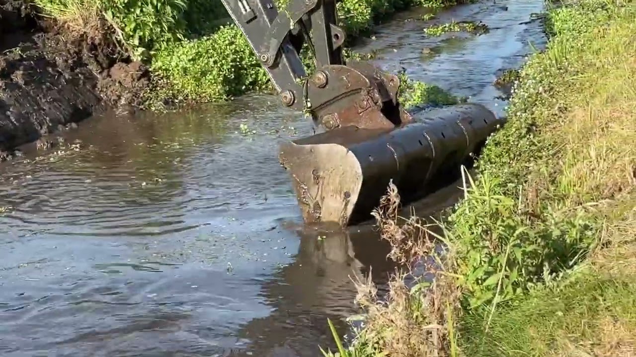 Розчистка струмка на Оствиці