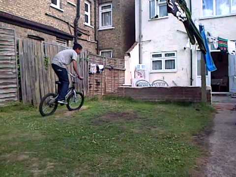 Aziz Doing Foot Jam(360 degrees)And Gets Injured Badly!!!!