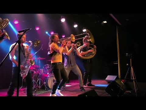 Streetbandits - Funky Town / I Feel Good / Bad Romance / Viva La Vida / Poker Face (Live)