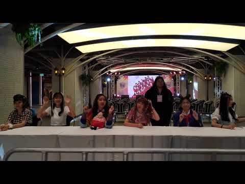 The Glass Girl : Debut