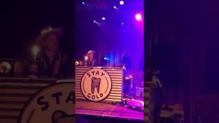 Butch Walker in Cleveland (Happy Birthday, Chrissie Hynde!)