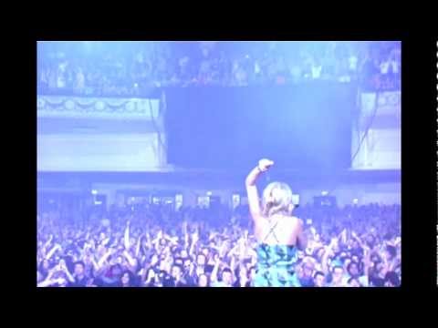 Ferry Corsten feat. Ellie Lawson- A Day Without Rain