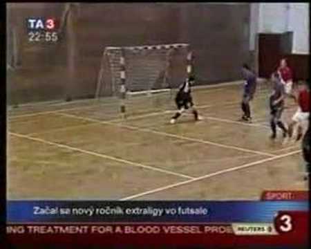 1 gol AC Karpatia v extralige futsal