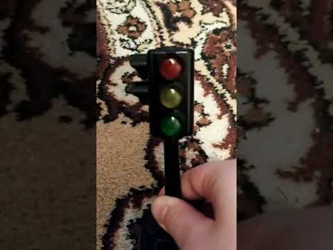 Обзор на игрушечный светофор