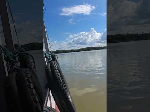 Atravessia de Soure para Salvaterra no Marajó.