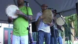 LA MAQUINA INSULAR .