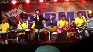 Download lagu Biduan cantik suara merdu mp3