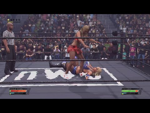 Michelle McCool vs Stacy Keibler