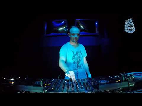 The Blue Oyster: Domin / 24.07 / 20 - 21