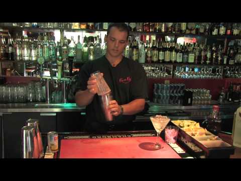 How To Make a Razzletini (Raspberry Martini)